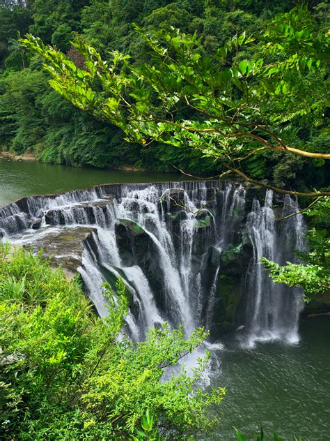 Shifen Waterfall Taipei Taiwan Taken With Fujifilm Gfx5 Flickr