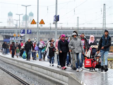refugee crisis germany s welcome culture fades as thousands continue to arrive the