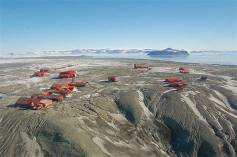 Se cumplen 50 años de la construcción de la base marambio en la antártida argentina. Se realizarán vuelos turísticos a la Base Marambio ...