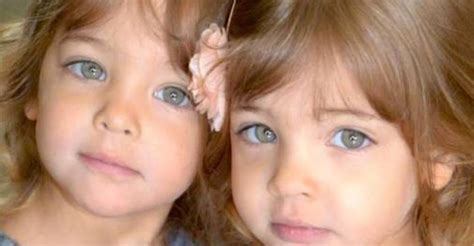 Las últimas fotos de las gemelas más bellas del mundo impresionan a