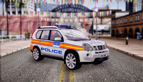 Get a 10.000 second a london police car. POPO-SPOT: 2009 Nissan X-Trail London Police Car