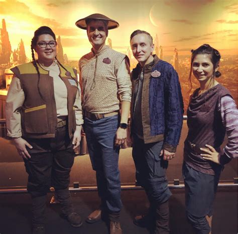Disney Reveals Cast Member Costumes For Star Wars Galaxys Edge