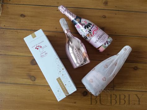 4 Benefits Of Having An Alcohol Delivery Service Glass Of Bubbly