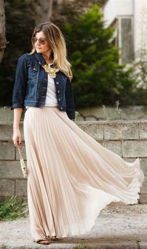 43 Cute Maxi Skirt Outfits To Impress Everybody Addicfashion Maxi Skirt Outfits Fashion