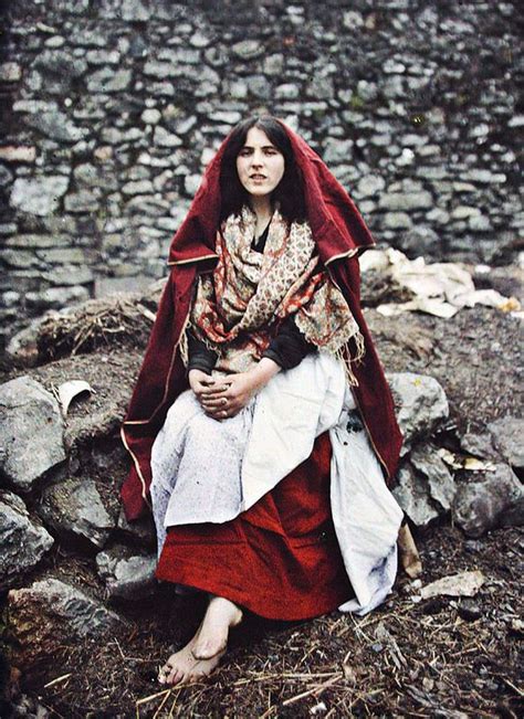 Vintage Everyday Ireland In Color Photographs 1913 Irish Women