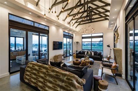 Modern Farmhouse—silverlakes Nature Reserve Homify African Living