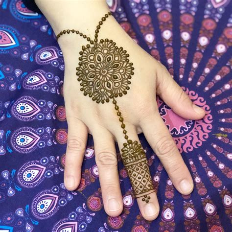 pin-by-henna-by-mira-alwi-on-henna-inspirations-henna-designs,-henna-hand-tattoo,-hand-henna