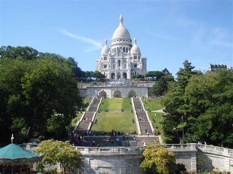 The Must See And Do Activities In Montmartre Hotel Apolonia Paris