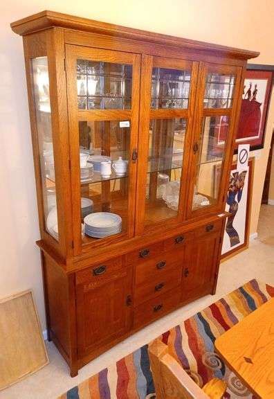 Bassett Mission Style Oak China Cabinet With Lighted Top Mark Van