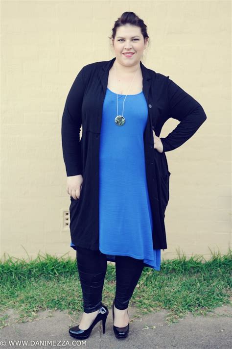 Danimezza Plus Size Fashion Blogger Outfit Curvy Blue Casual 1