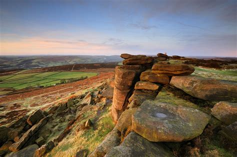 6 Of The Best Hikes In The Peak District 2022