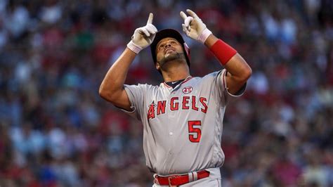 Albert Pujols Hits 100 Career War Mark Adding Another Line To His Hall