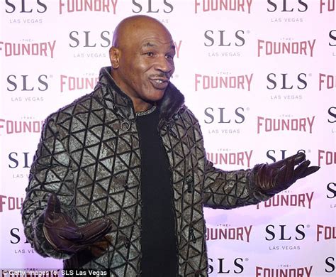 Conor Mcgregor Hits Back At Mike Tyson Money Is Mine Daily Mail Online