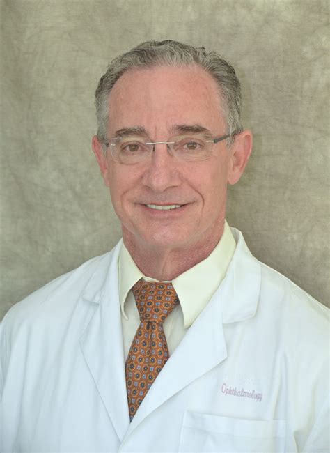 UNC Ophthalmology Welcomes Comprehensive Ophthalmologist Dr. Steven