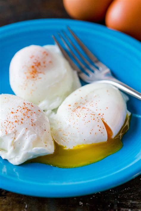 Poached Eggs Perfect Every Time Video Natashaskitchen Com