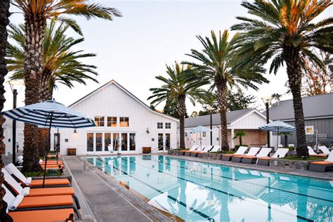 8 Napa Valley Hotel Pools To Dive Into Now