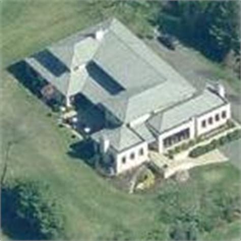 Kraft fieldhouse and arena | arc. Steven N. Kane's House in Brookline, MA - Virtual Globetrotting