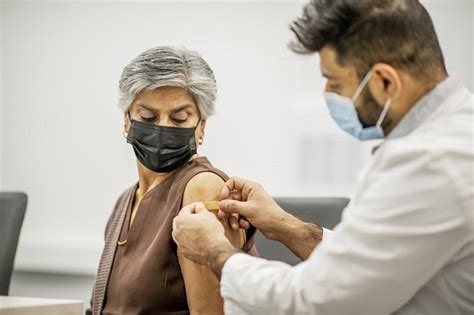 Hai vaccine này đều là vaccine hai liều, có nghĩa là số lượng mua dự kiến có thể tiêm cho 1 triệu người (sputnik) và 2,5 triệu người (sinopharm). Nestlé ủng hộ tiếp cận công bằng với vaccine Covid-19 ...