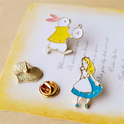 Cute Enamel Metal Pins K Rabbit Heart Badges Watch Dress Blue Girl