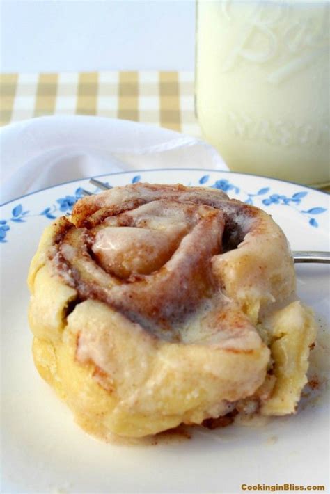 Cinnabon Cinnamon Rolls Copycat Recipe Cooking In Bliss Cinnabon