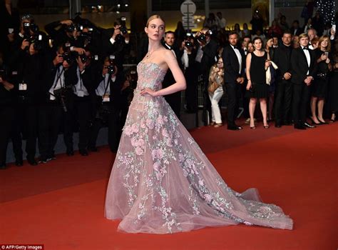 elle fanning dazzles at cannes film festival premiere of the neon demon daily mail online