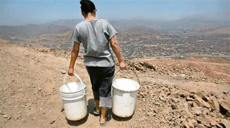 En Perú Pagamos Por Agua Hasta 100 Veces Más Que Las Grandes Empresas