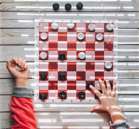 Checkers For Beginners How To Play Rules Objective Gamesver