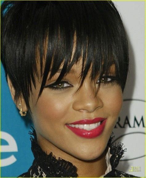 Rihanna Cheveux Courts