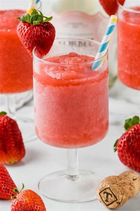 22 Frozen Vodka Drinks That Will Be Your New Summer Obsession Outside