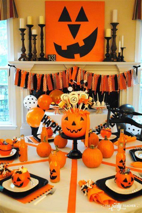 30 Best Halloween Party Décor Ideas For Dining Table Halloween Table Decorations Halloween