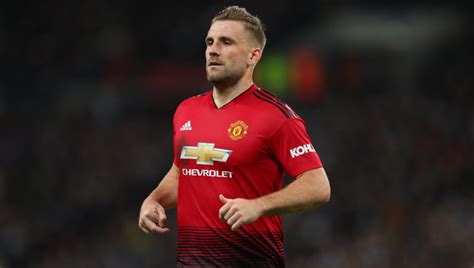 My heart goes out to luke shaw, no matter who you support, it's never good to see such a terrible thing happen to such a young player. Luke Shaw: Manchester United Defender Set for Injury Layoff After Hamstring Strain - Sports ...