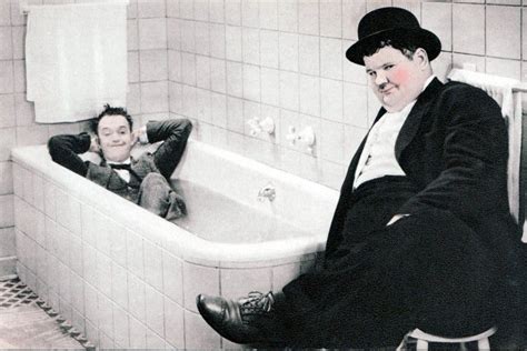 Laurel And Hardy Vasca Vasca Da Bagno Foto