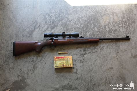 Winchester Model 70 Safari 375 Handh Magnum Rifle