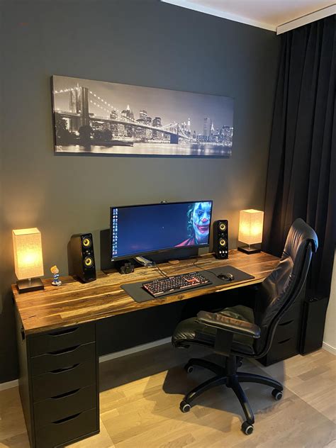 Pin By Kate Clarity On Gaming Computer Desk In 2020 Home Office Setup
