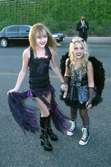 From wikimedia commons, the free media repository. Friday Faux Pas: Noah Cyrus' Parents | Style Blog ...