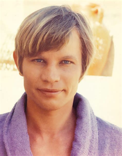 Étant Donné Michael York