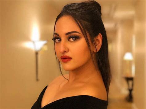 Sonakshi Sinha Roped In To Play The Female Lead In Gulshan