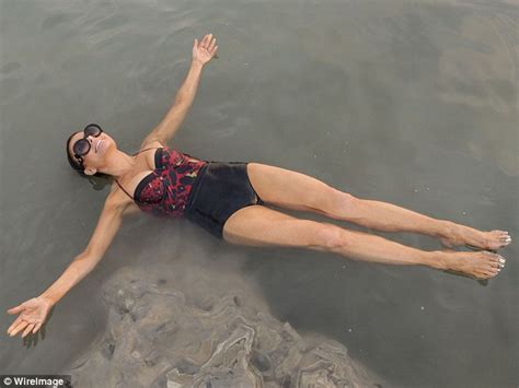 Paula Abdul Floats In Dead Sea After Lathering Herself In Mud During