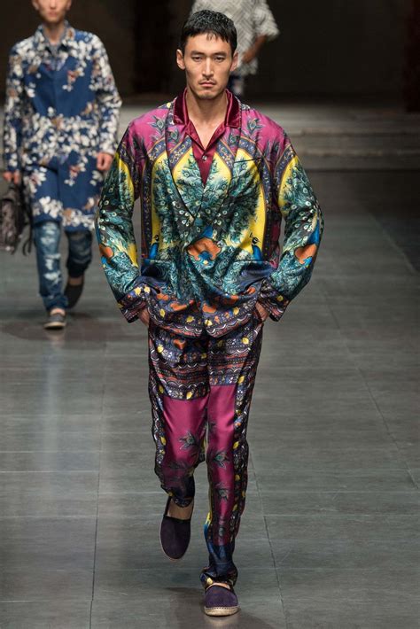 Dolce & Gabbana Spring 2016 Menswear Fashion Show | 2016 menswear, Menswear runway, Menswear