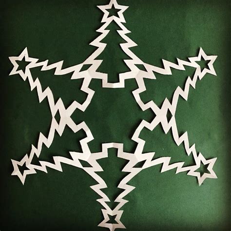 For christmas, for example, you always have the option of obtaining the template and the engraving of snowflakes. Christmas Tree (PDF | Snowflake template, Paper snowflake ...