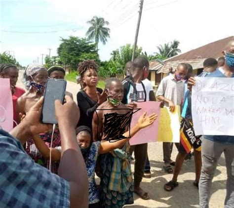 Ogoni Women Go Topless Vow Full Nude Protest Over Detention Of