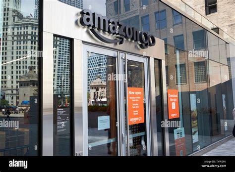 Amazon Go convenience store in downtown Chicago IL USA Stock Photo - Alamy