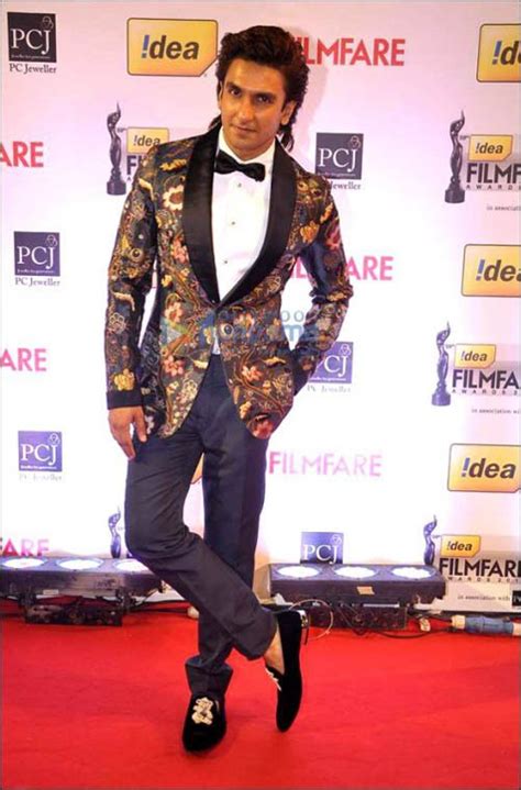 All the men out there should take some styling tips from ranveer singh. Ranveer Singh Dressing Style-24 Best Fashion Look of ...