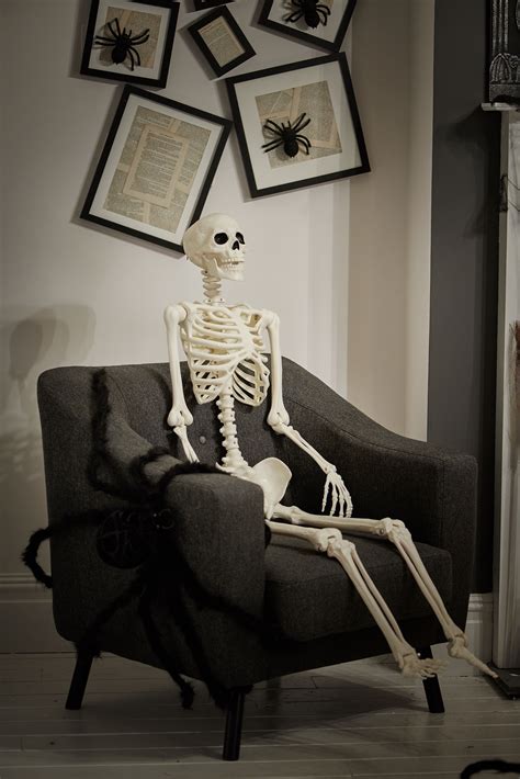 🖤 Skeleton Waiting Meme Image 2021
