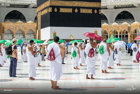 Hajj 2020 Begins 1000 Pilgrims Of All Ethnicities On Way To Arafat