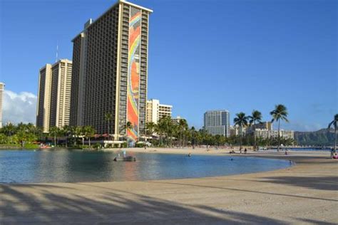 Alii Tower Pool Picture Of Hilton Hawaiian Village Waikiki Beach