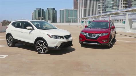 Rogue sport offers a sporty ride that's nimble enough to park downtown with the capability to get out of town, too. 2017 Nissan Rogue vs. Rogue Sport Comparison - Central ...