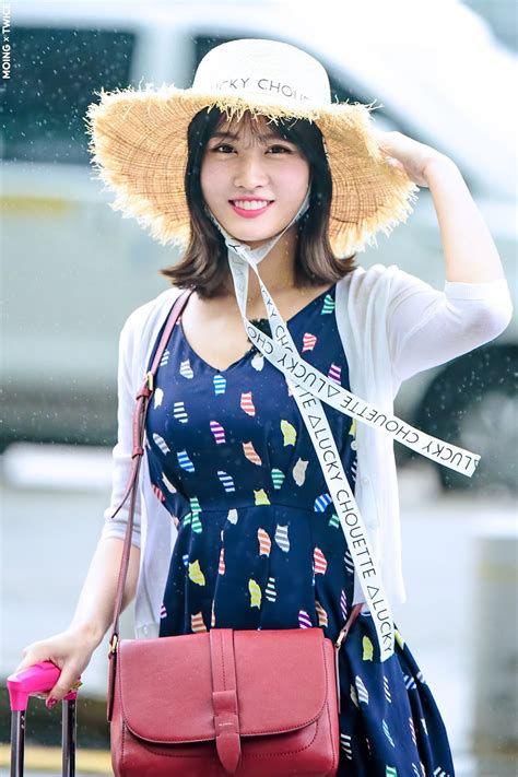10 Times Twices Momo Wore The Sweetest Airport Fashion Thatll Make You Weak In The Knees Just