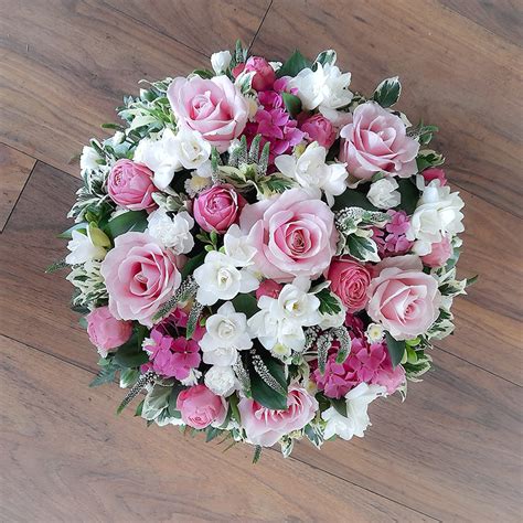 Posy Pad Funeral Arrangement Flowerwise Storrington