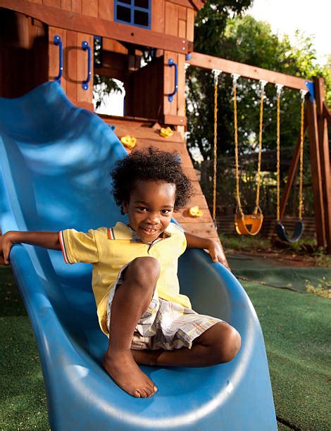 4.4 stars, based on 15858 reviews Kinderrutsche Garten - Bilder und Stockfotos - iStock